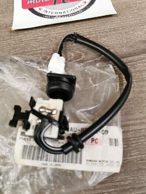 NEW NOS YAMAHA VX500DXV VX800 VX800W ENGINE STOP SWITCH 8AU-82575-09-00 Y113