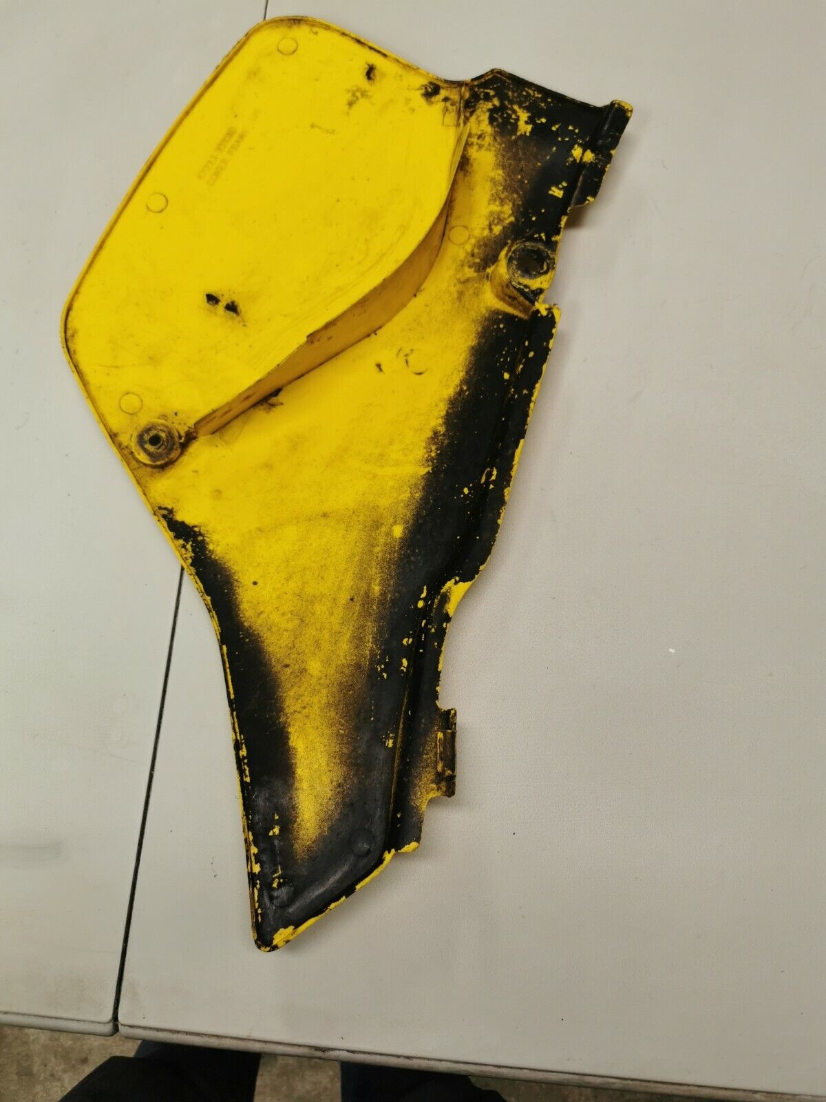 Suzuki RM125 1991 left side cover panel number plate 47211-27C00-25Y