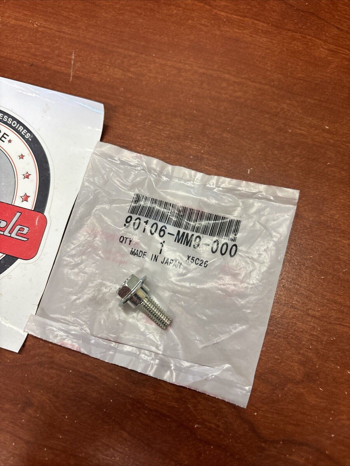 NOS Honda CBR900RR CHF50 GL1800 FRONT FENDER FIXING BOLT 90106-MM9-000 H135