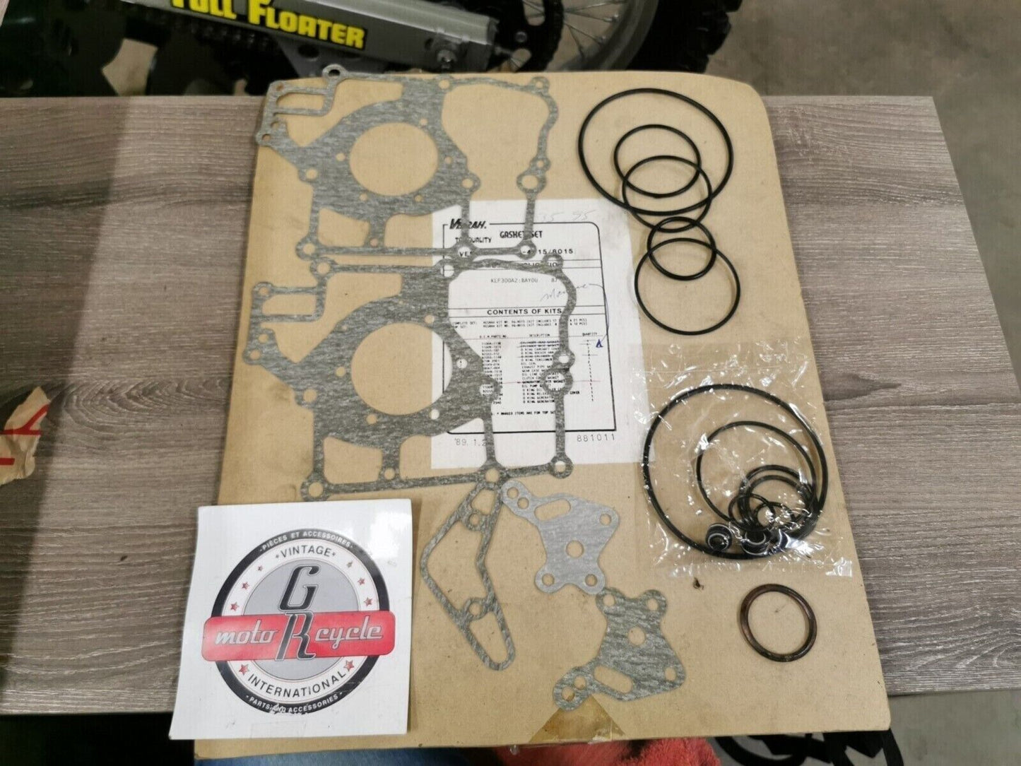 NOS VESRAH KAWASAKI KLF300A2 BAYOU 1987 INCOMPLETE GASKET KIT VG-4015 - 8015 J46