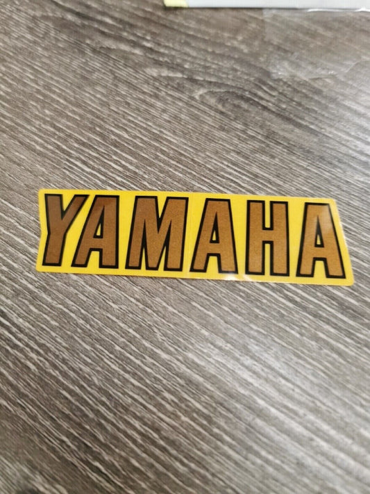NOS YAMAHA  EMBLEM  5G3-21781-00-00 Superseded by 99245-00080-00  Y53