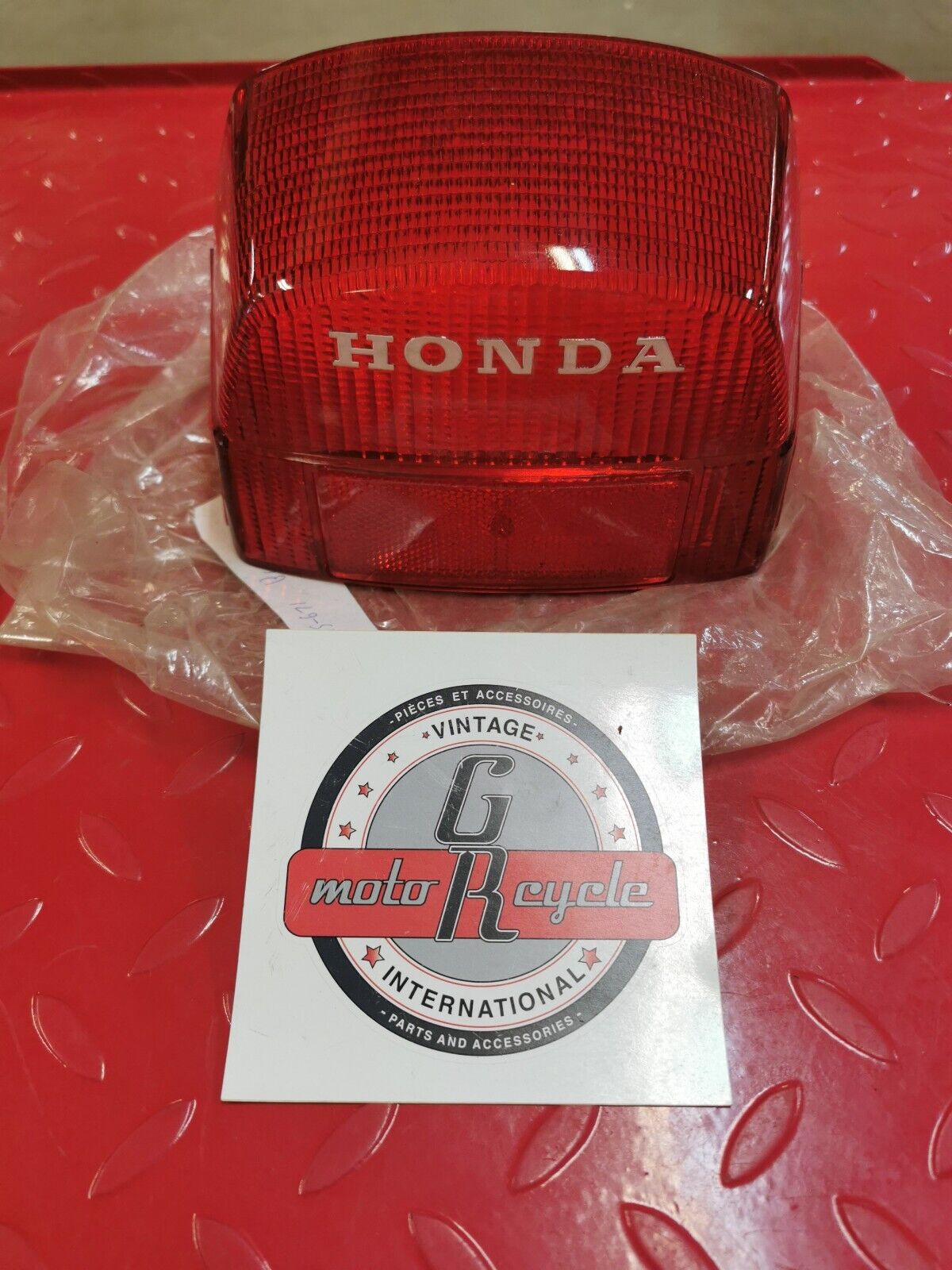 NOS Honda CB750K CX500D TAILLIGHT LENS 33702-415-671 H12