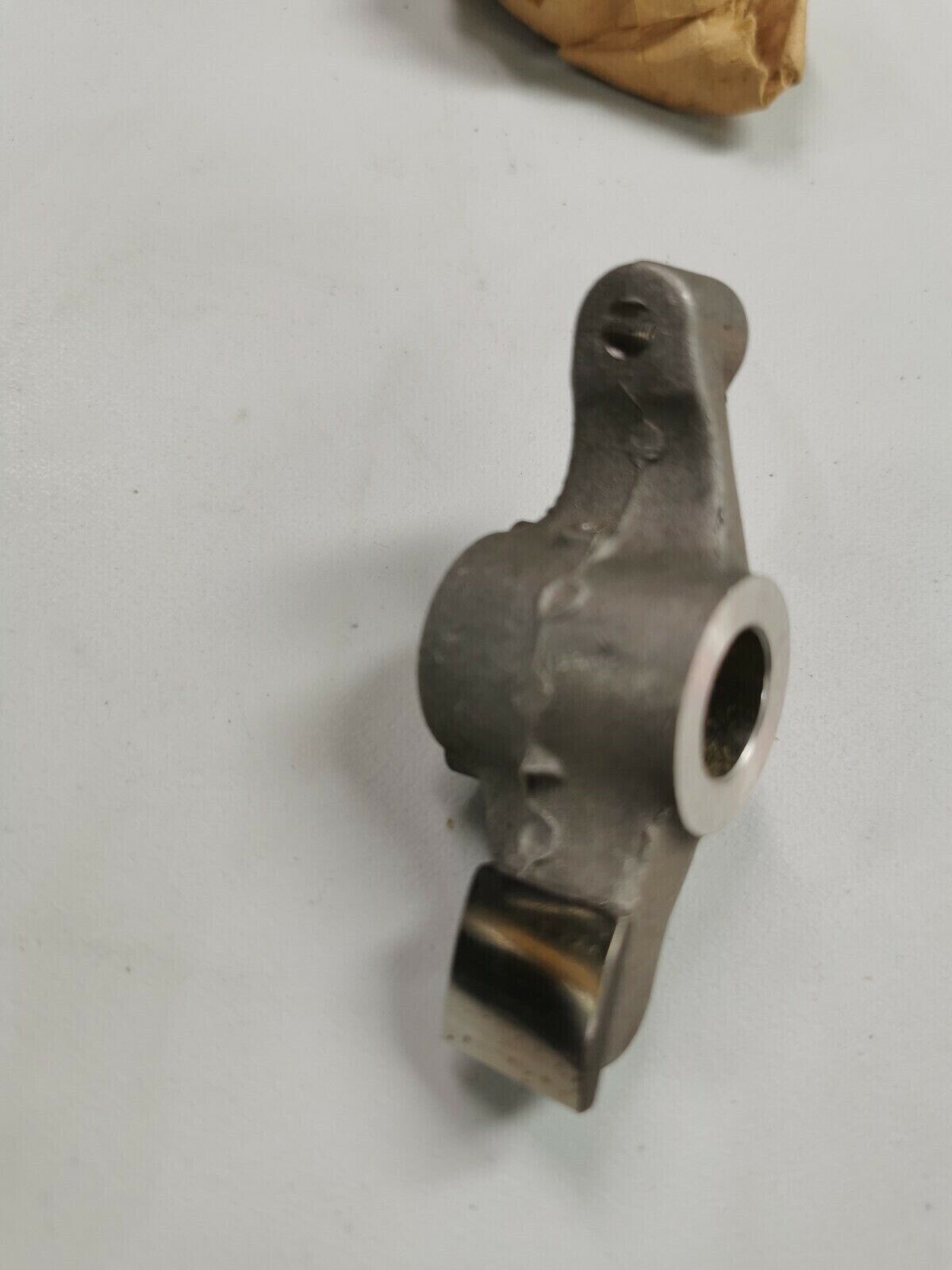 NOS Yamaha ARM, VALVE ROCKER 22U-12151-00-00 Y3