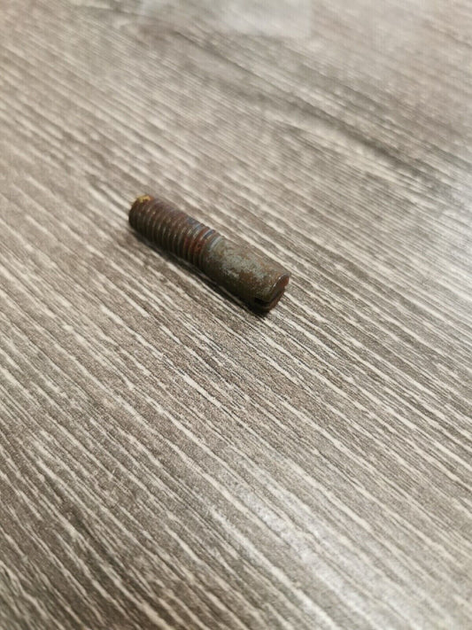 NOS YAMAHA  YZ360 DT1 YZ250  GEARCHANGE SHAFT ADJUSTER SCREW  132-18133-00 Y58