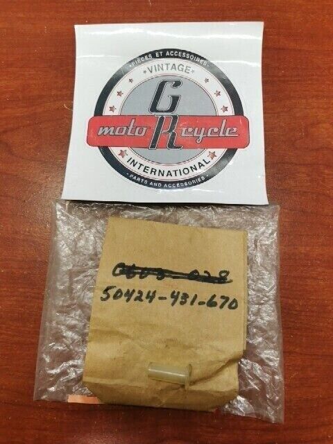 NOS Honda GL1000/K3 TOP HINGE BUSH 50424-431-670 H68