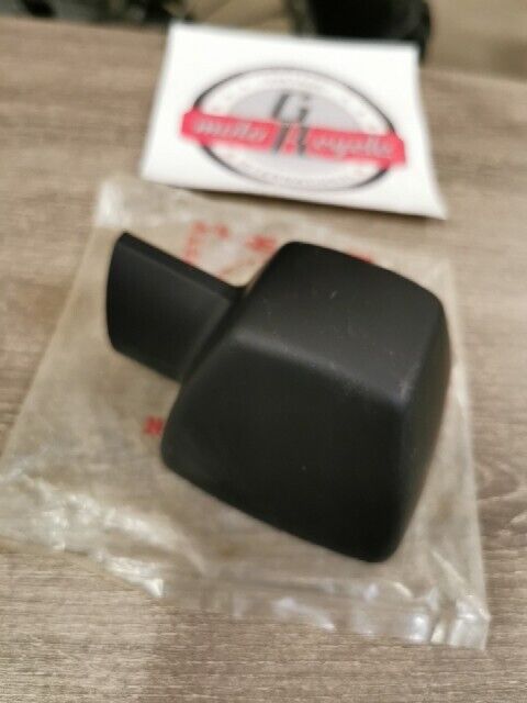NOS HONDA VF400F VF750F 1982 - 1984 BASE WINKER 33601-MB2-003 H89