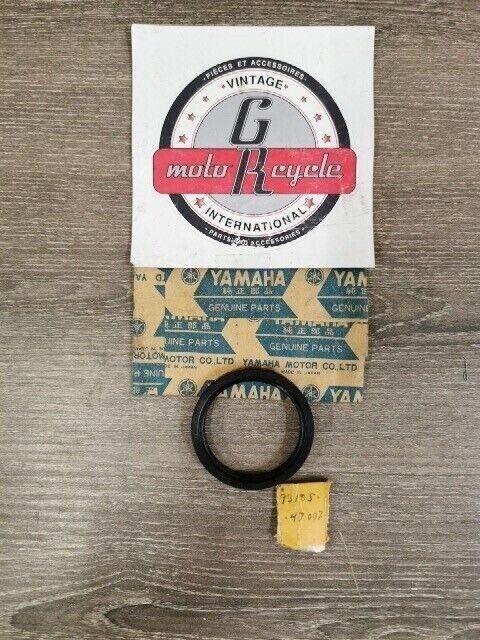 NOS YAMAHA TW200MC DT100B DT175E XT250J GT80B DT125 OIL SEAL 93105-47007-00 Y148