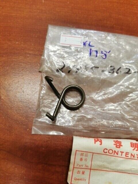 NOS Honda XL175 K0 - K2 SHIFT DRUM STOPPER SPRING 24435-362-000 H86