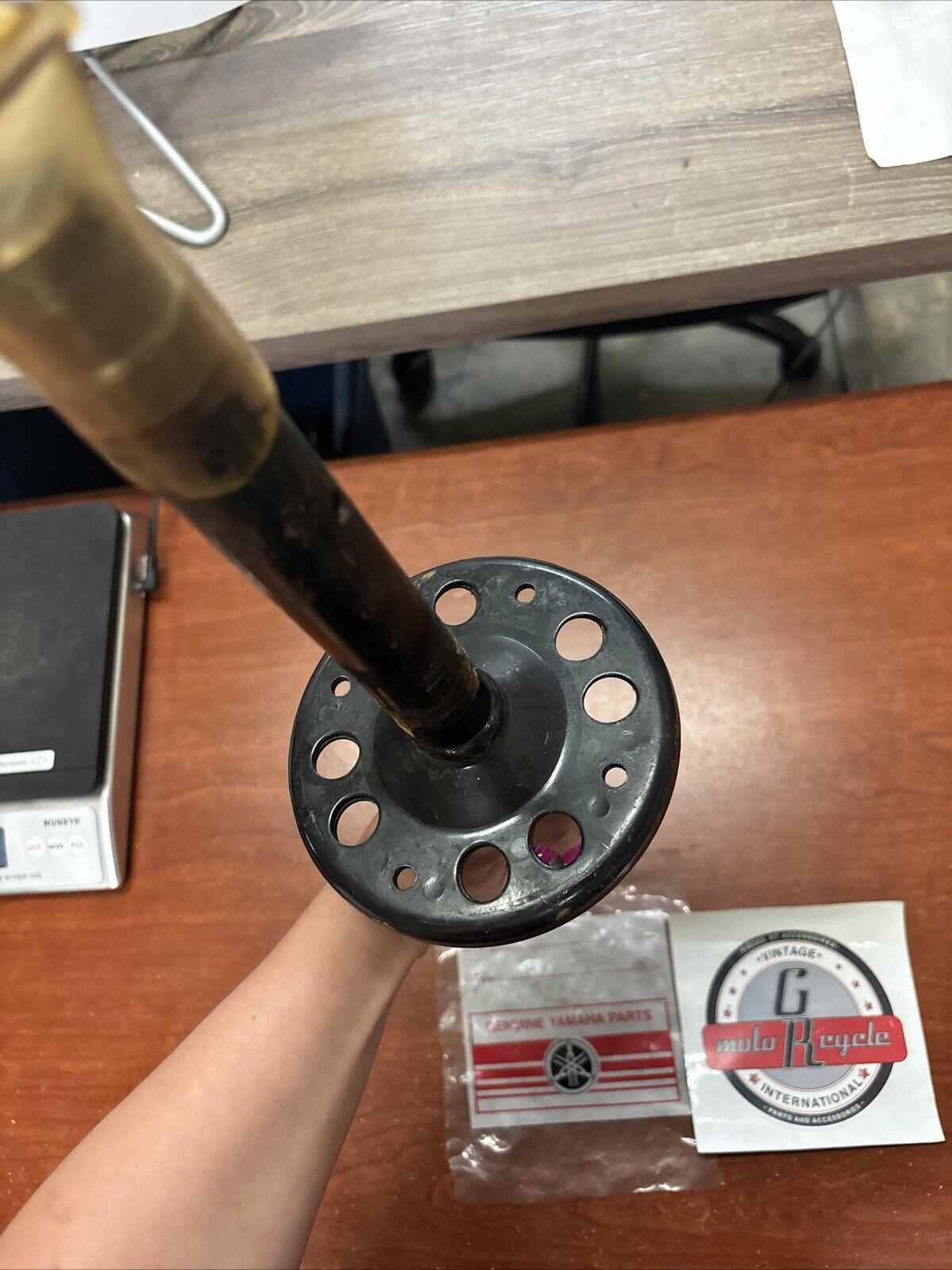 NOS Yamaha GP246F GP292F GS300 SM292 REAR AXLE 853-47520-01-00 Y183