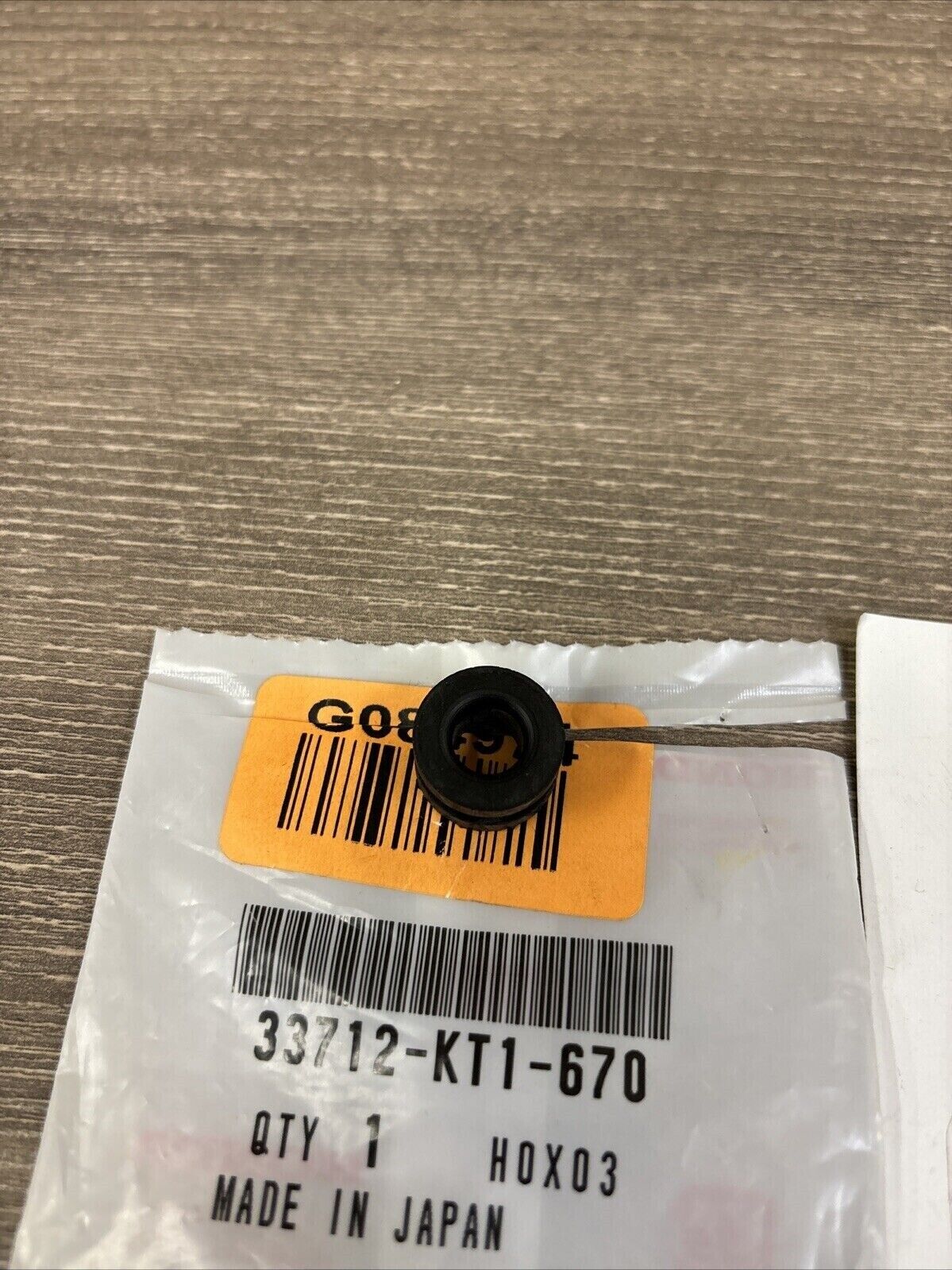 NOS Honda CB1300 CB600F2 CBR1000RR CBR600RR TAILLIGHT RUBBER 33712-KT1-670 H117