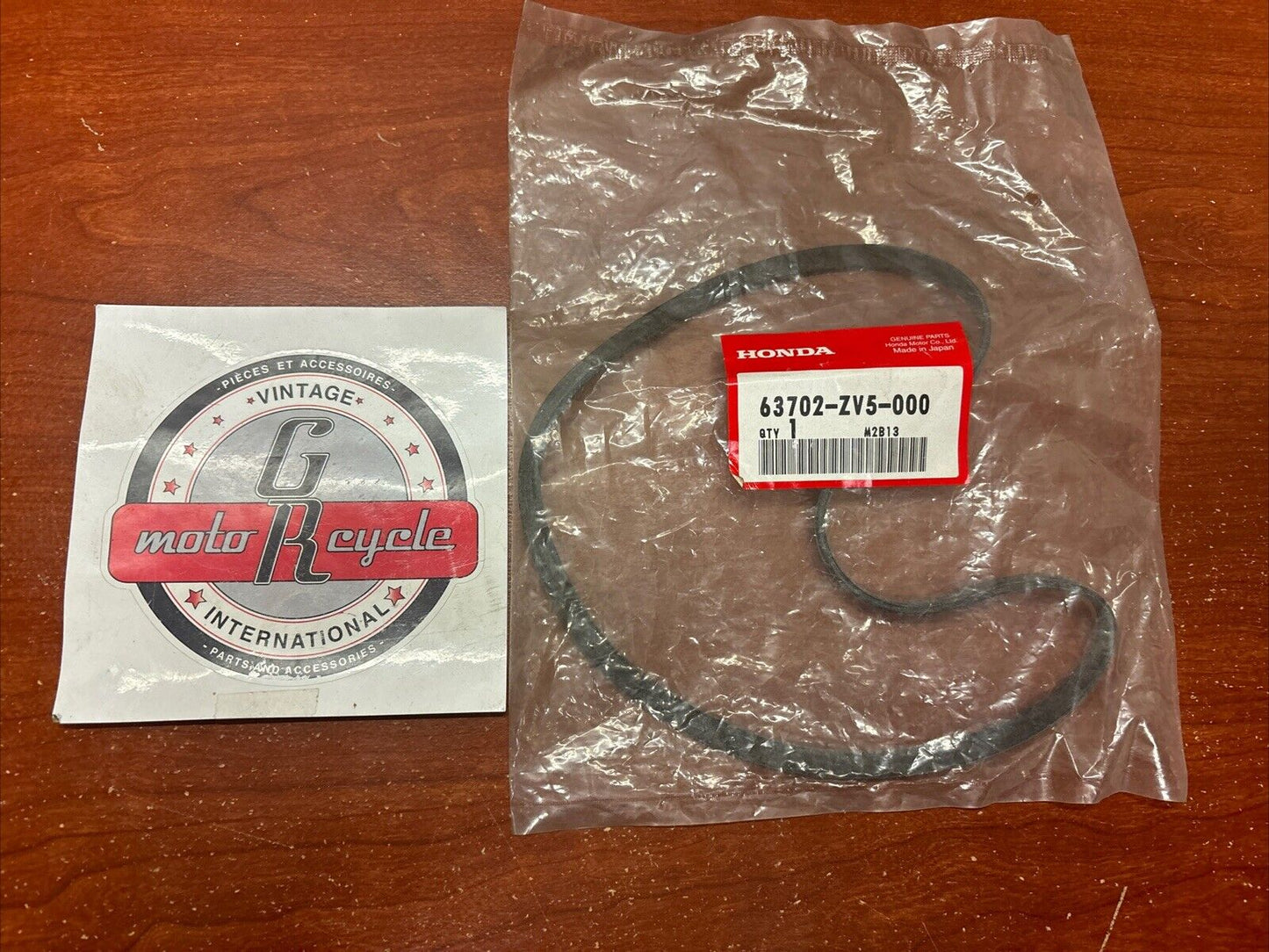 NOS Honda BF35 BF40 BF45 BF50 UNDER COVER RUBBER 63702-ZV5-000 H179