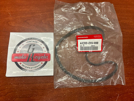 NOS Honda BF35 BF40 BF45 BF50 UNDER COVER RUBBER 63702-ZV5-000 H179