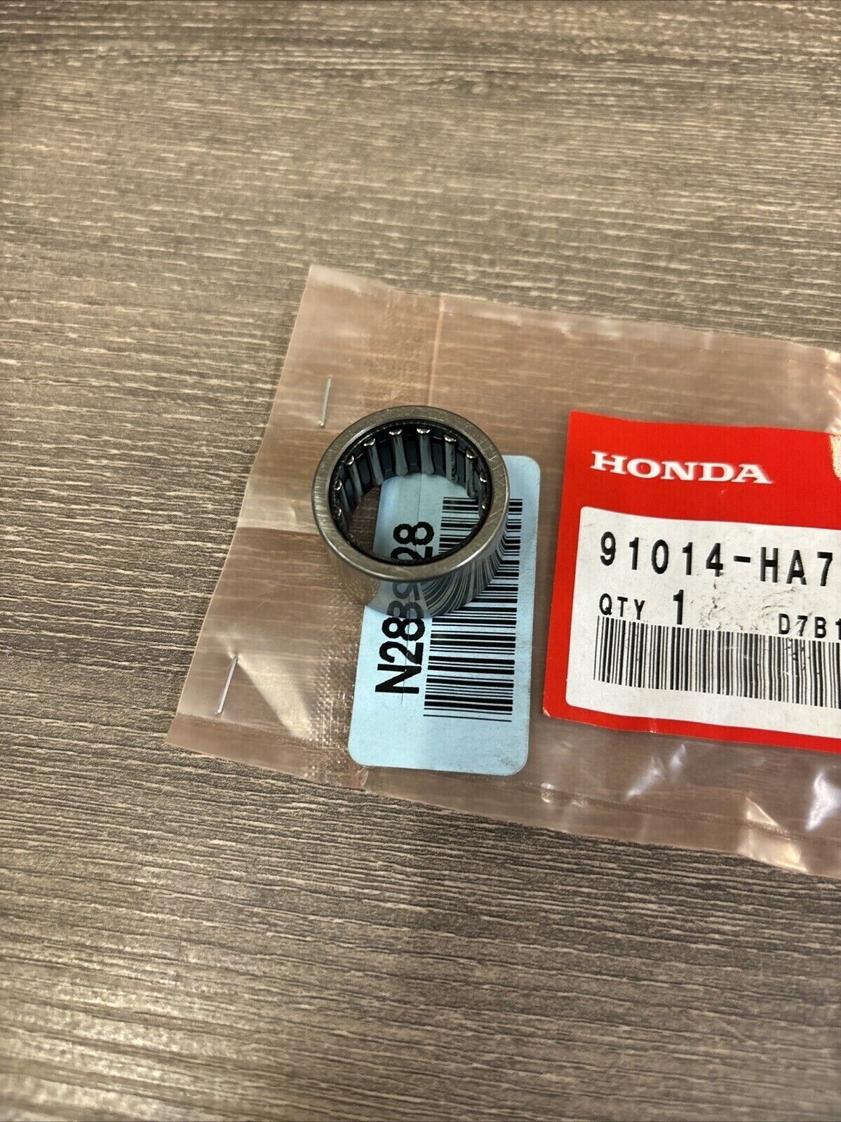 NOS Honda 1986 - 1993 TRX350 D NEEDLE BEARING 20X28X16 91014-HA7-671 H127