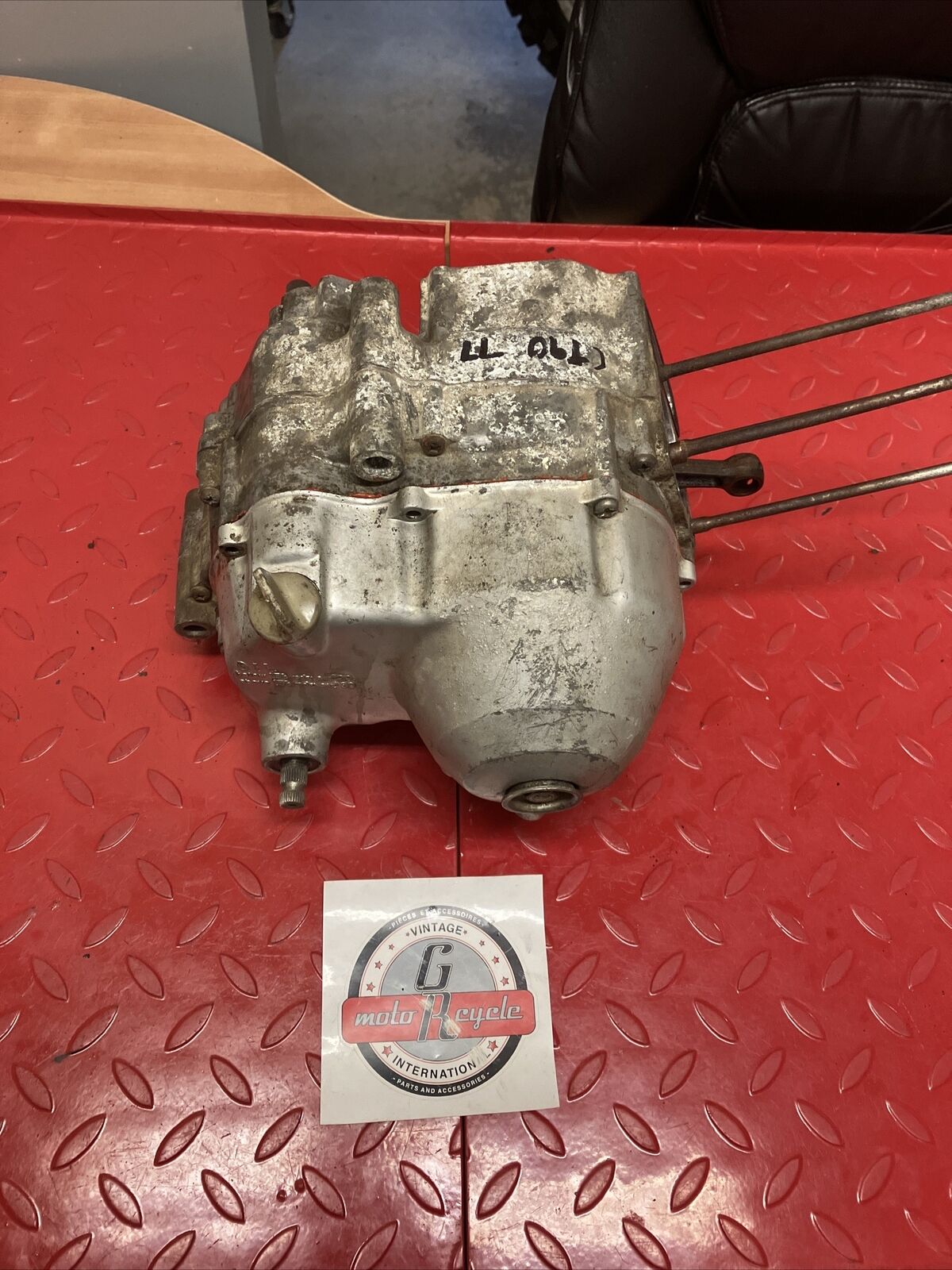 Honda CT90 1977 engine motor crankcase Bottom end crank transmission