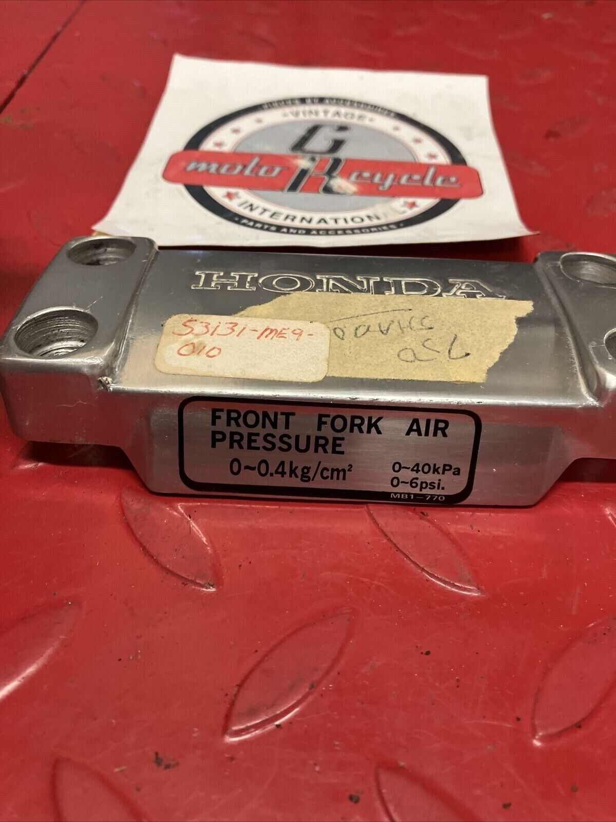 Honda VT700C VT750C 1983 1984 1985 upper handle holder handlebar clamp U3