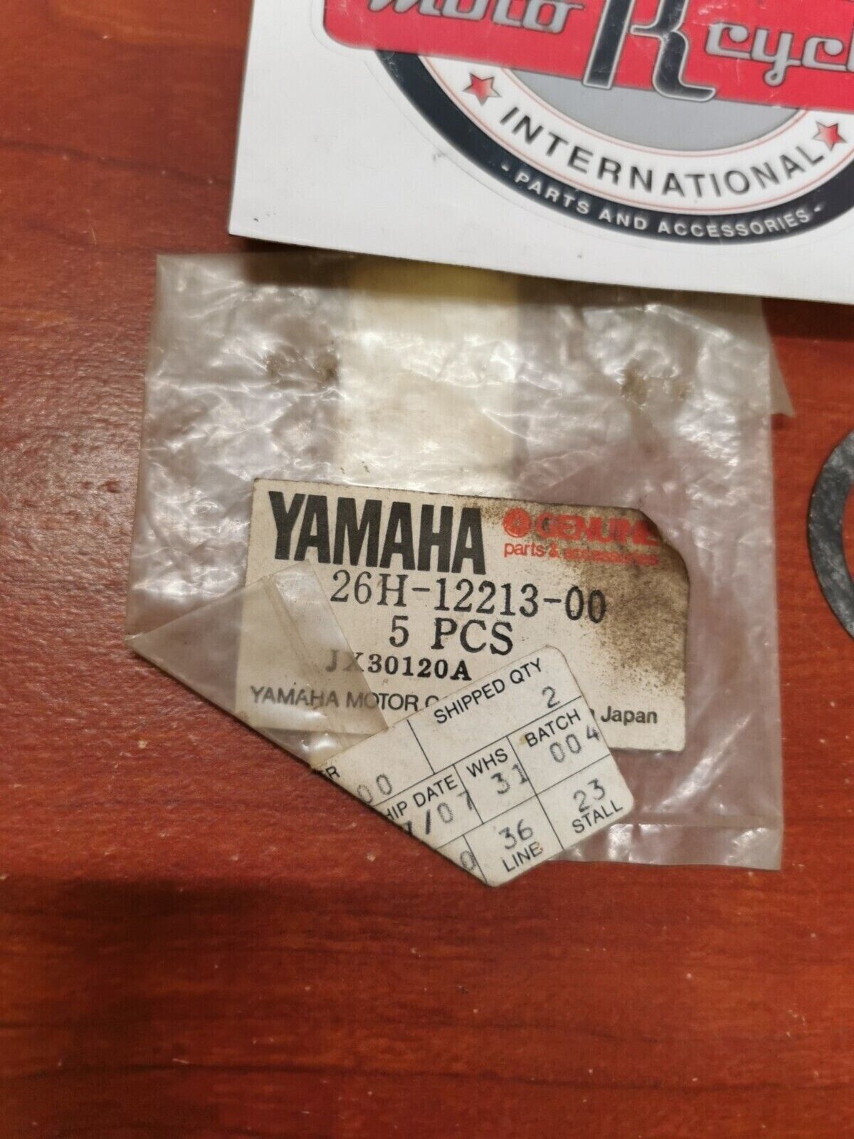 NOS Yamaha TENSIONER CASE GASKET 26H-12213-00-00 SUB. 3JP-12213-01-00 Y95