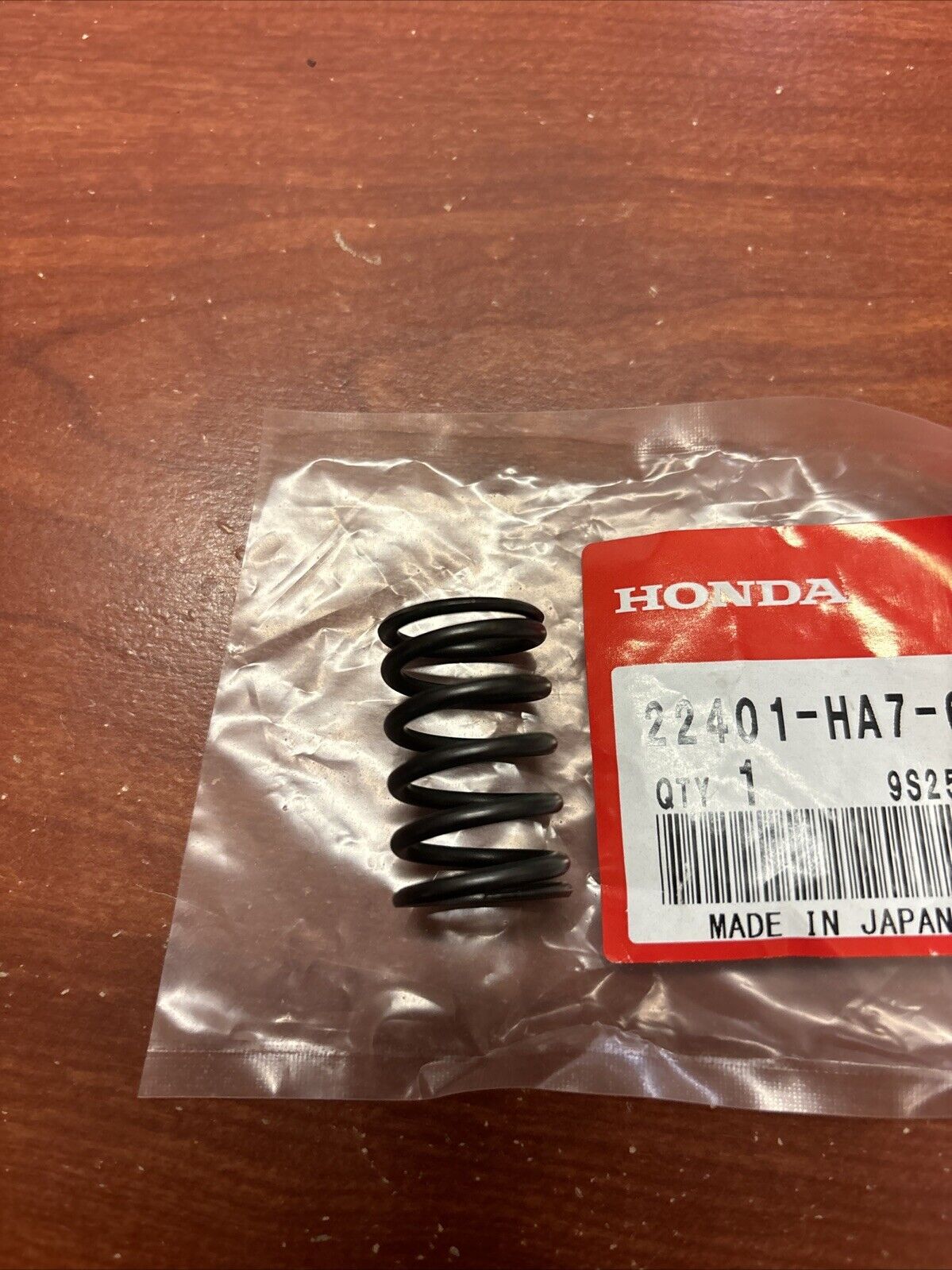 NOS Honda TRX300 TRX300FW TRX350 D TRX400FW CLUTCH SPRING 22401-HA7-670 H144