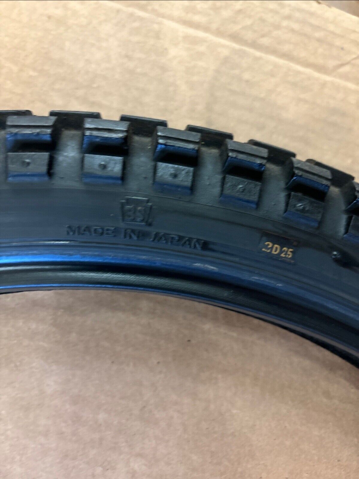 NOS BRIDGESTONE TRAIL WING-5A TIRE 2.75X21 TW5A