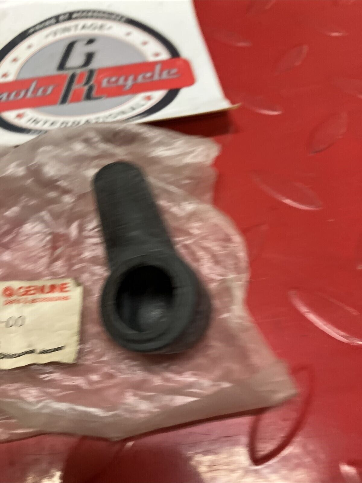 NOS YAMAHA MASTER CYLINDER BOOT 4L0-25862-01-00 Y67