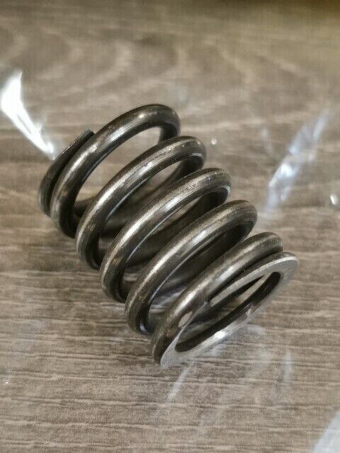 NOS HONDA C100 C102 C105 C310S C320S SPRING VALVE 14751-001-020 H95