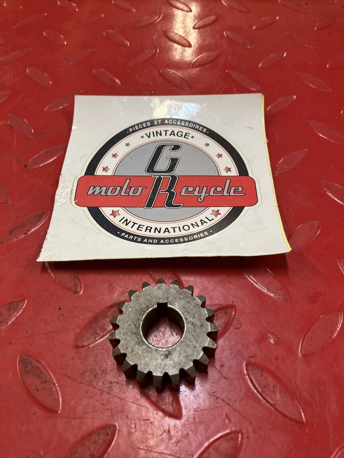 Kawasaki KX125 1983 crankshaft primary drive gear