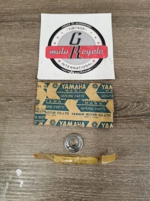 NOS YAMAHA RD400E RD250 RD350 RD350B COLLAR FLASHER 1 360-83316-00-00 Y151