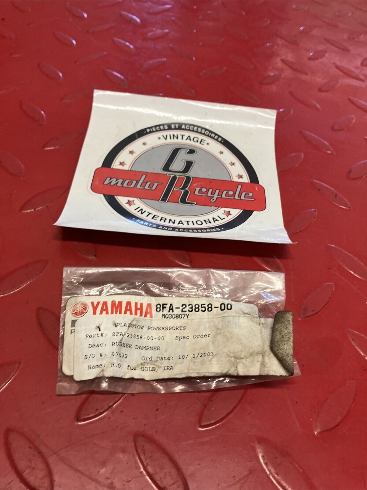 NOS YAMAHA RUBBER DAMPER 8FA-23858-00-00 Y62