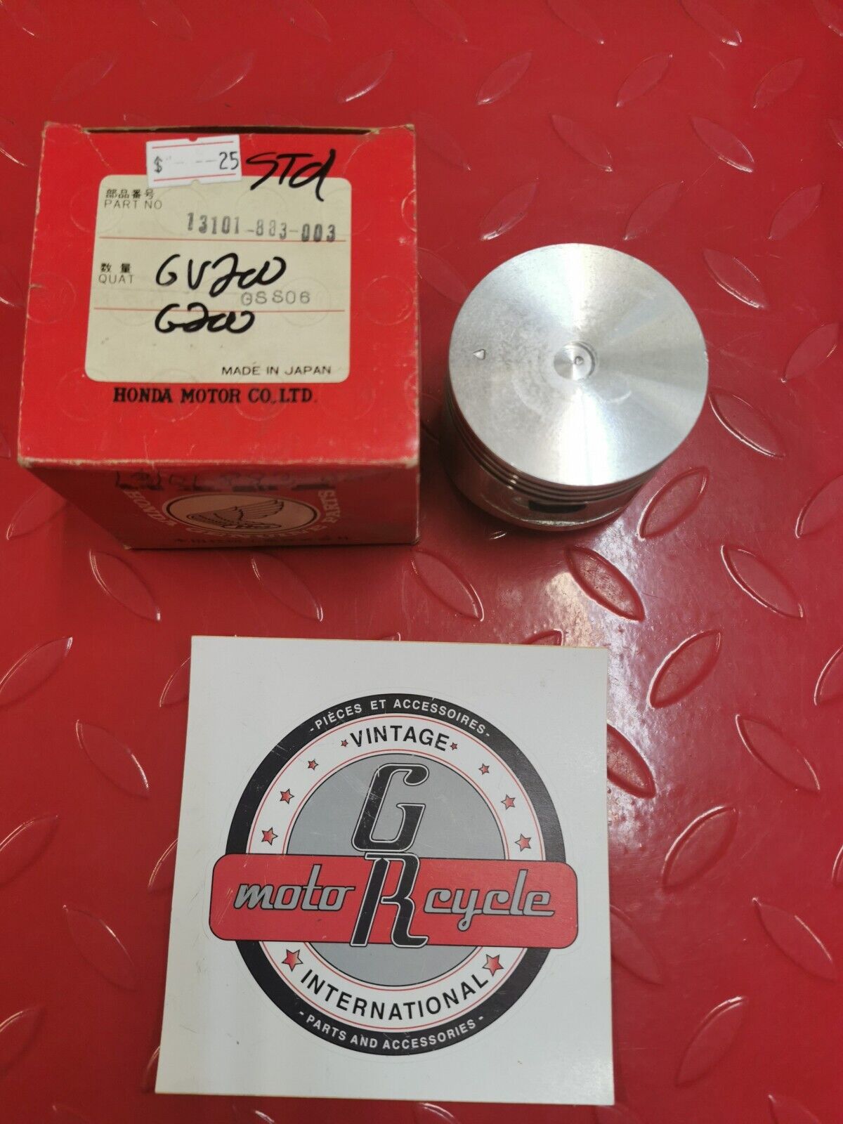 NOS Honda GV200 G200 PISTON (STD) 13101-883-003 H12