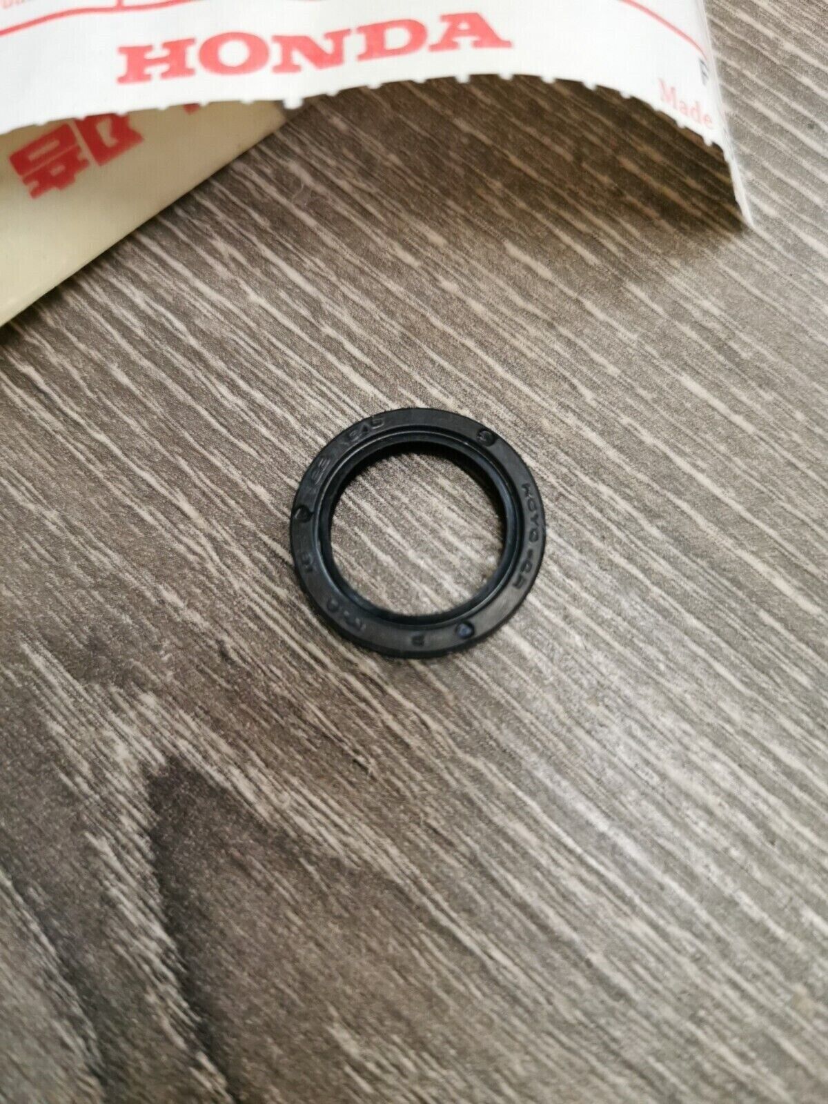 NOS HONDA DUST SEAL 16X22X3.2   91206-329-154  H55