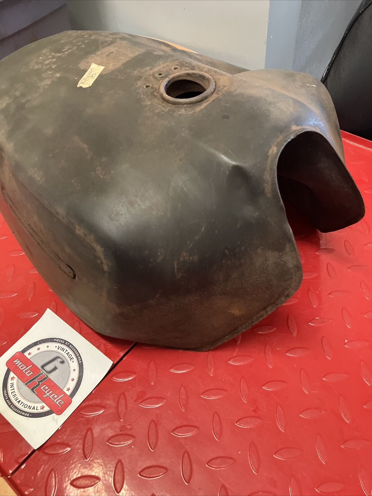 Kawasaki KZ1300 1982 Fuel tank gas petrol reservoir
