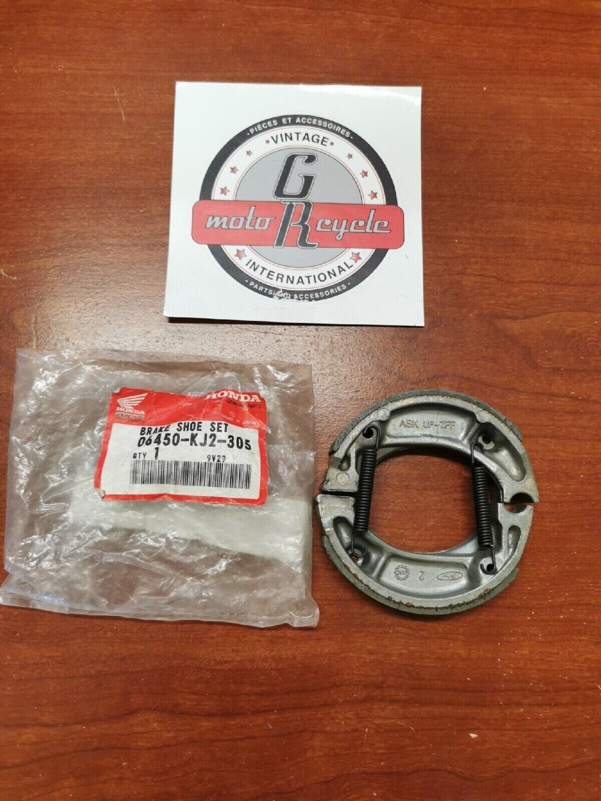 NOS Honda XR80 XR100 NU50 CH80 BRAKE SHOE SET 06450-KJ2-305 H35