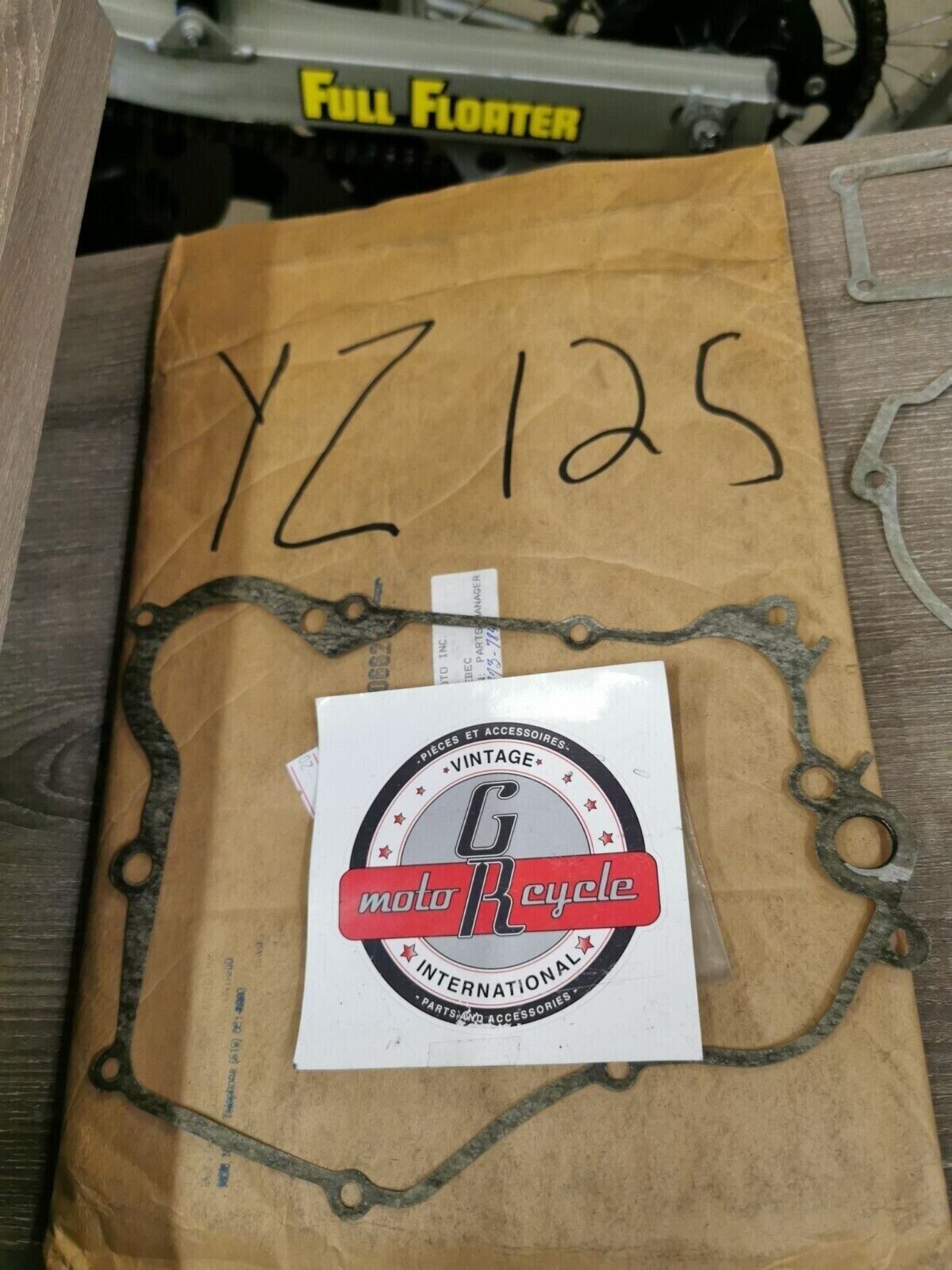 NOS YAMAHA YZ125 INCOMPLETE GASKET KIT SET J47