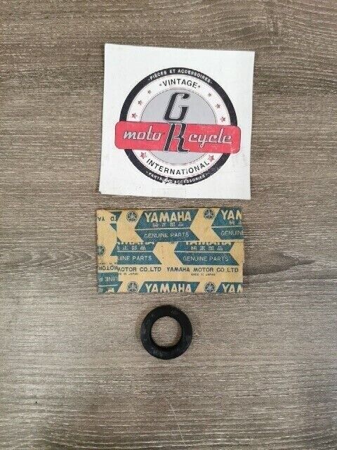 NOS YAMAHA EF3000IS YP20TX EF1600C YP20GA YP30GA OIL SEAL 93102-25090-00 Y148