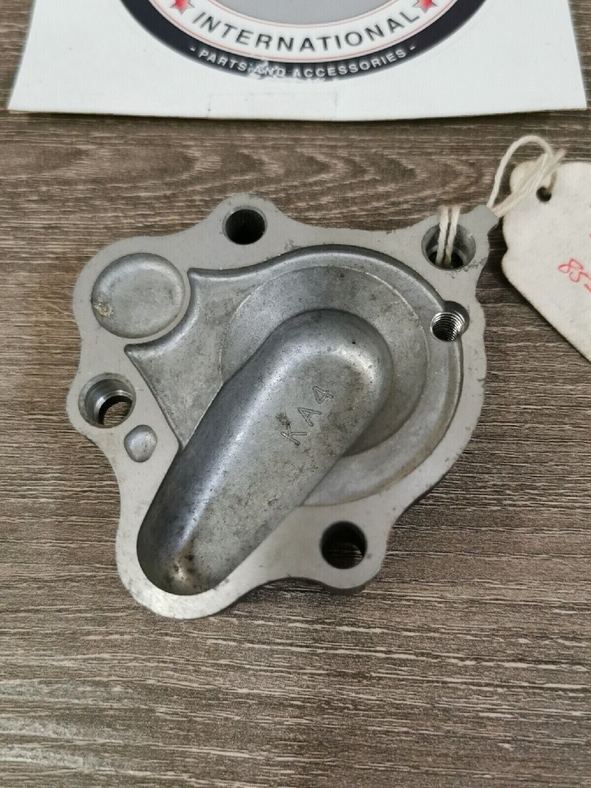 NOS HONDA CR250R 1985 - 1991 COVER  WATER PUMP 19221-KA4-770 H45