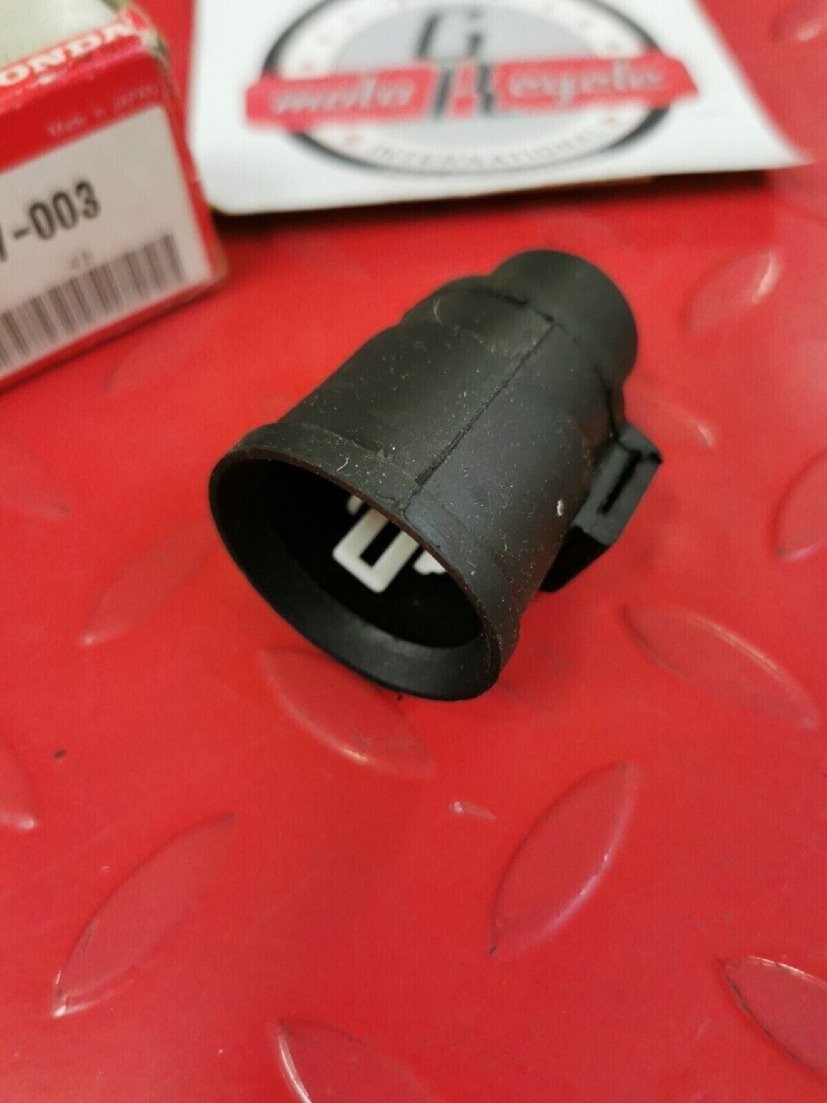NOS HONDA GL1200A GL100A VF1100C VF750C 1982 -1987 RELAY  MAIN 36130-MC7-003 H39