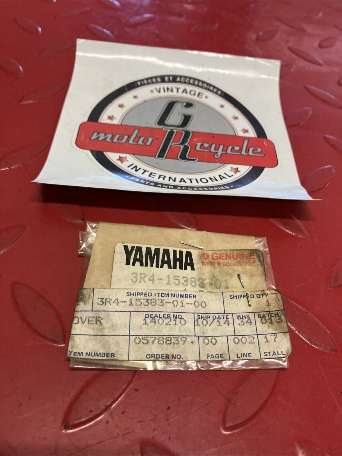 NOS YAMAHA BEARING COVER PLATE RETAINER 3R4-15383-01-00 Y62