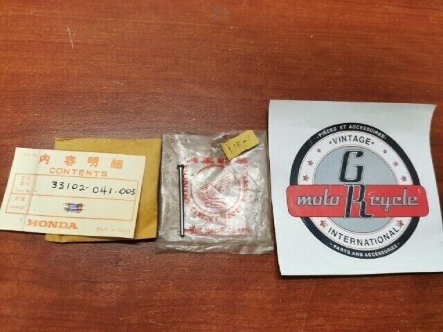 NOS Honda C50 C65 C70 C90 CD175 CL70 CT70 HEADLIGHT SCREW 33102-041-003 H90