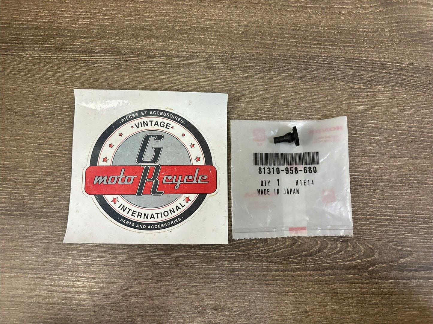 NOS Honda ATC200E ATC250ES TRX250 TRX350 D SUB CARRIER RUBBER 81310-958-680 H159
