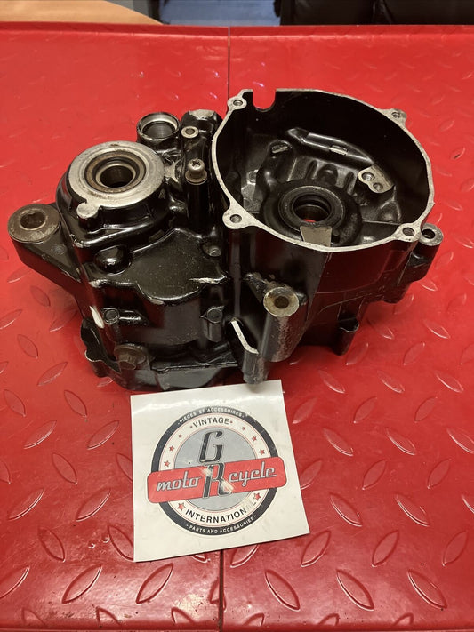 Yamaha YZ125 1983 left right crankcase crank case 1984 NEED REPAIR
