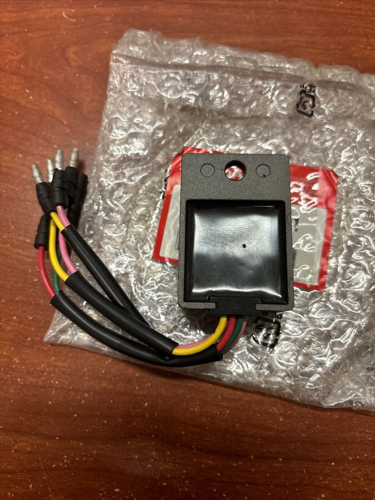 NOS Honda 1997 - 2007 5HP BF5 REGULATOR RECTIFIER 31620-ZV1-A01 H183
