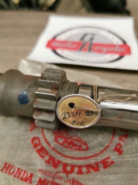 NOS HONDA C72 C77 C78 1960 - 1964 SHAFT MAIN 16T 23211-259-010 H87