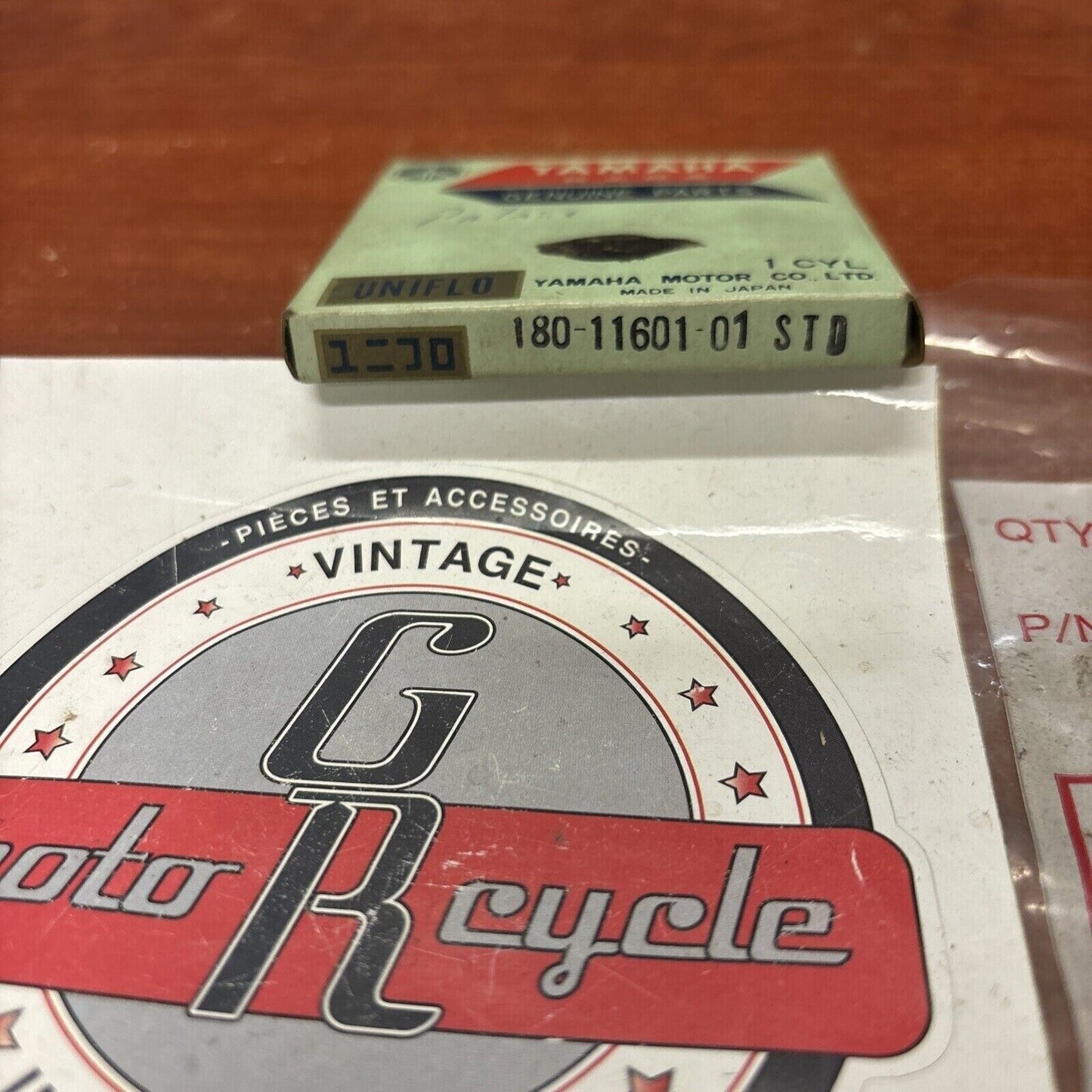 NOS Yamaha G6S G7S YG5 PISTON RING STD 180-11601-01-00 Y174