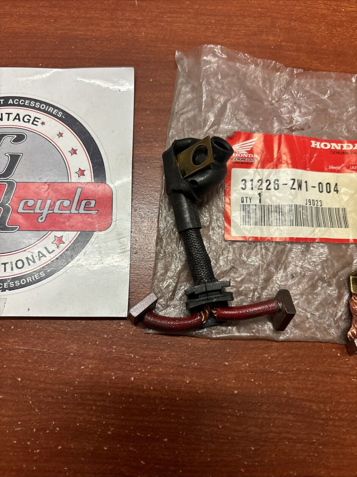 NOS Honda BF75 BF90 BF115 BF130 BF175 BF200 BF225 BRUSH SET 31226-ZW1-004 H185