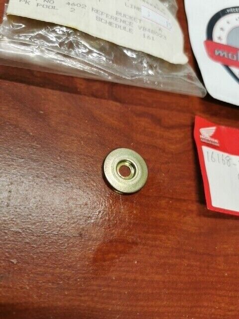 NOS Honda XL350 K2 JET HOLDER 16168-385-004 H75