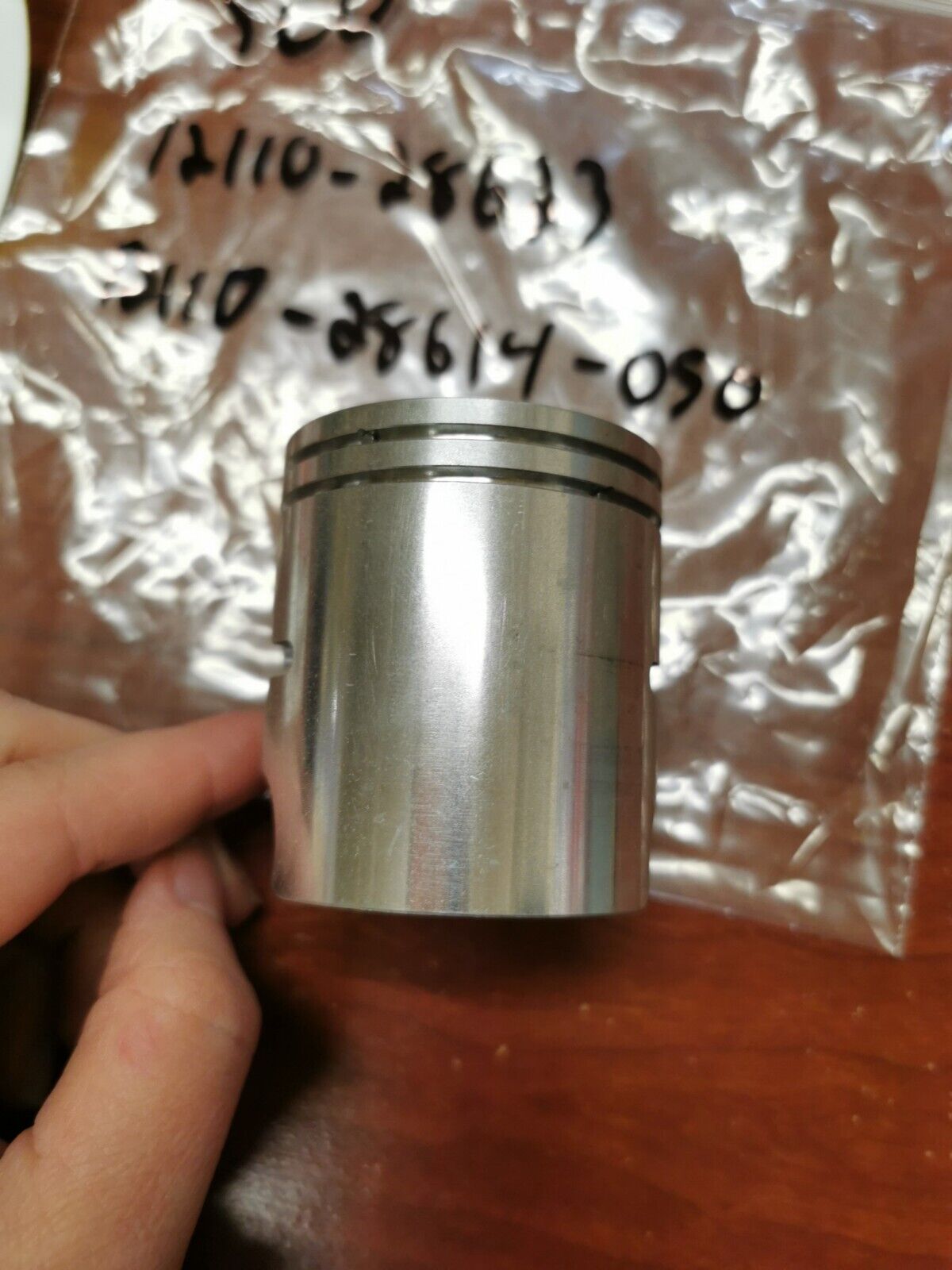 NOS Suzuki 1976 - 1978 RM100 PISTON 0.50 OVER 12110-28622 SUB. 12110-28623 S32