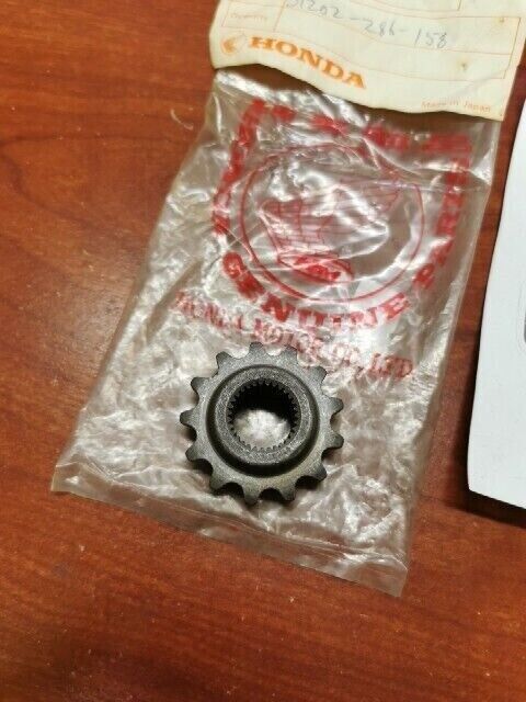 NOS Honda CB250 CB350 CB360 CL250 CL350 STARTER MOTOR SPROCKET 31202-286-158 H75