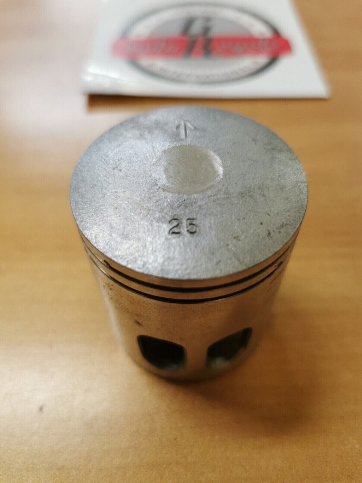 NOS YAMAHA YZ80  1977 - 1981   PISTON 1 O/S 0.25  2J5-11635-00-00  Y45