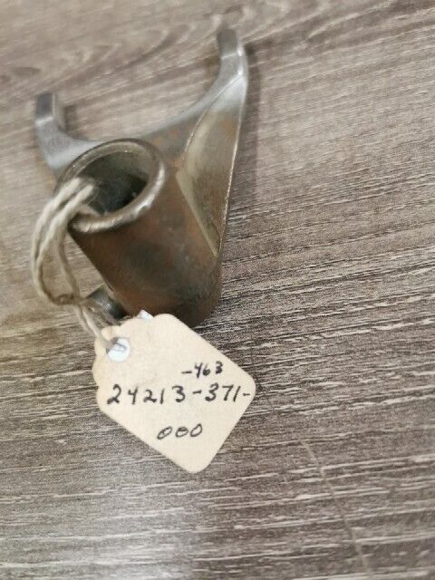 NOS HONDA GL1000 GL1100 FORK LEFT GEARSHIFT 24213-371-000 SUB 24213-463-000 H76