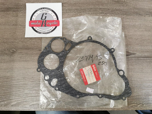 NOS SUZUKI  TS250 TM250 1973 GASKET CLUTCH C 11482-30001 SUB BY 11482-30002 S25
