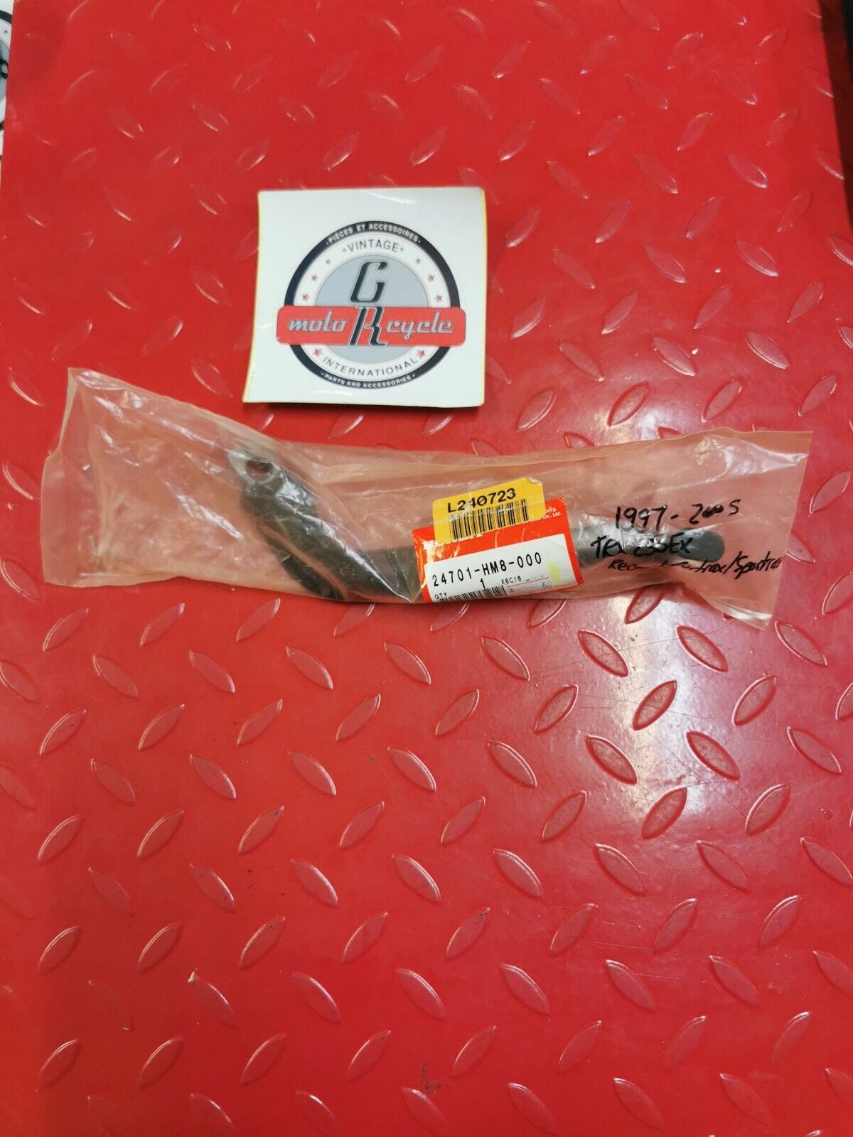 NOS HONDA TRX250EX 1997 - 2005 PEDAL GEAR CHANGE  24701-HM8-000 H15